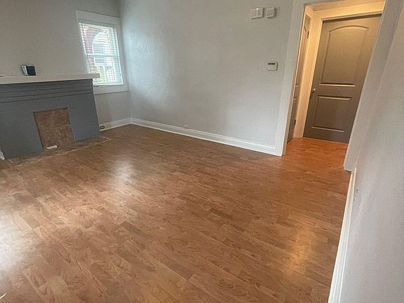 4th image of 2651 College St #2655