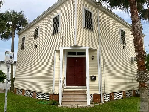 902 Church St #DOWN Photo 1