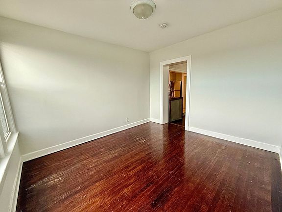 3rd image of 7 Cliff St APT 3