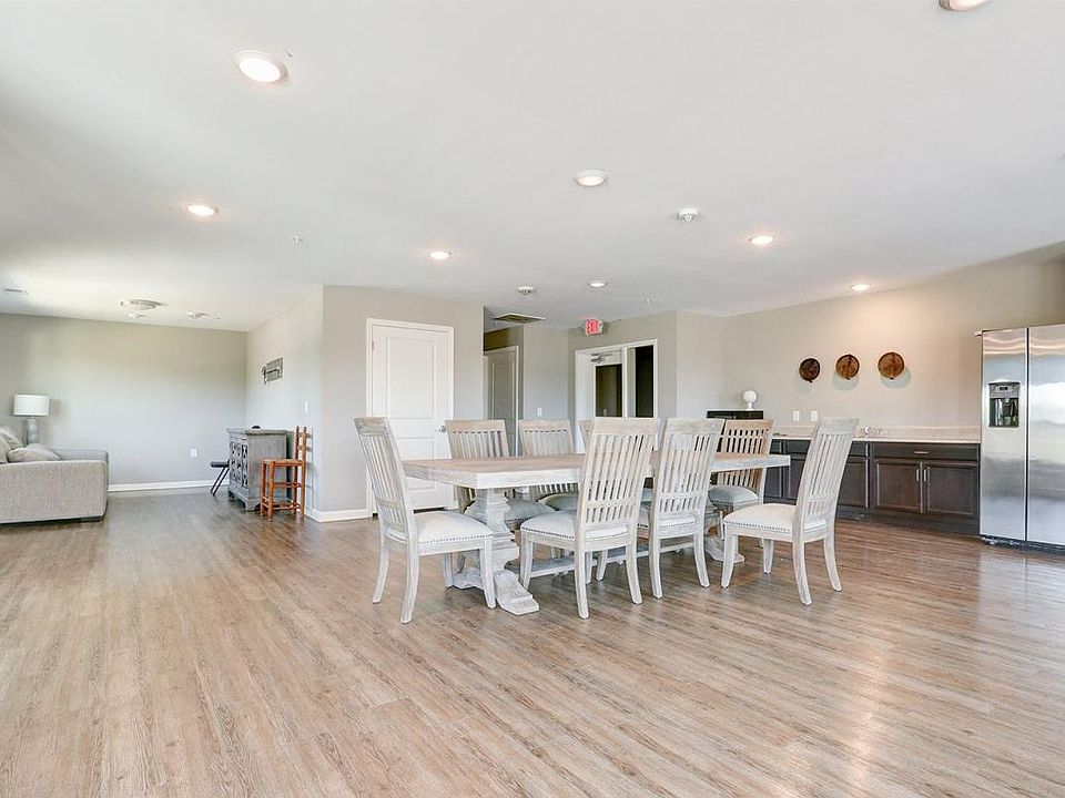 1st image of 311 E Cawson St #401