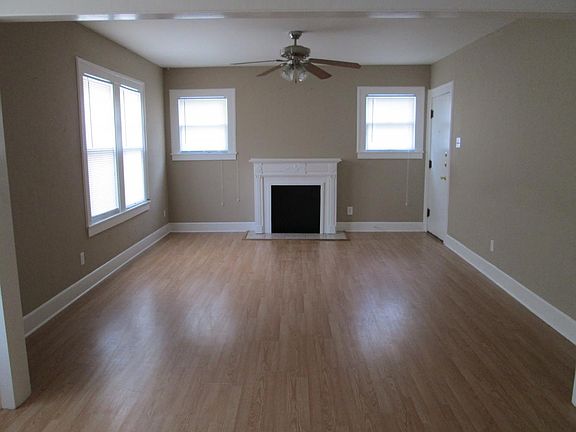 5th image of 1825 W Avenue J
