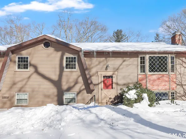 102 Robin Circle, Tolland, CT 06084