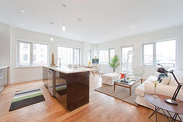 Sold by aptsandlofts.com | media 21