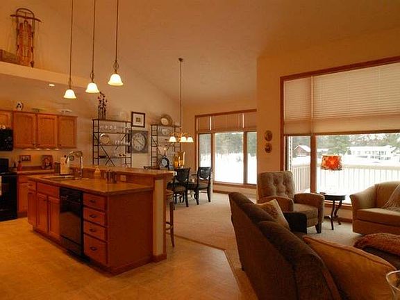 4th image of 136 McKinley Blvd #9