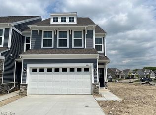 890 Five Dipper Ln, Aurora, OH 44202