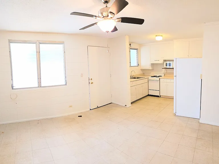 837 Lukepane Ave — Photo 2