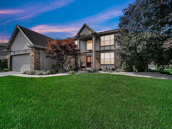 3rd image of 10172 Sagebrush Ln