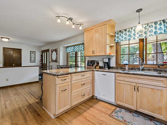 4th image of 2325 Argonne Dr NE