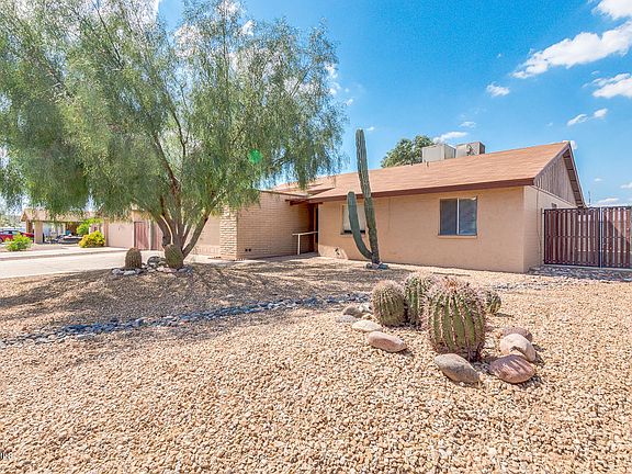 3rd image of 5332 W Saguaro Dr