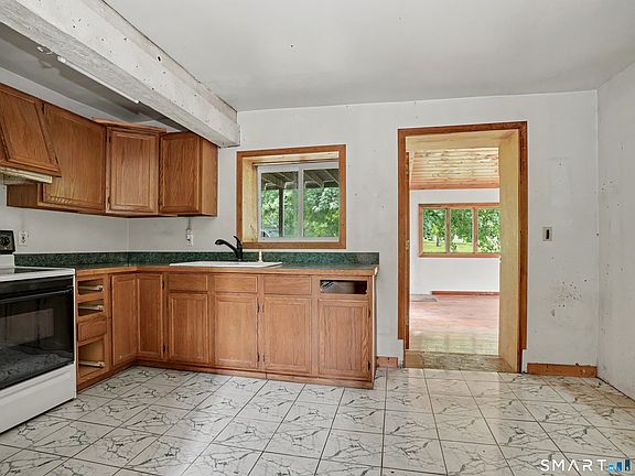 3rd image of 121 Powder Hill Road