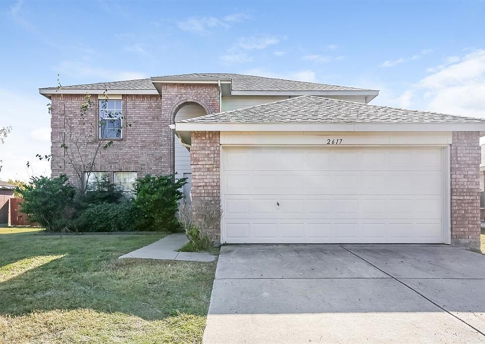 1st image of 2617 Mockingbird St
