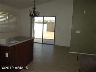 4th image of 41929 W Somerset Dr