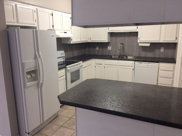 211 SW Wren Ct APT 103