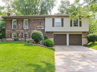 575 Shady Creek Dr, Greenwood, IN 46142