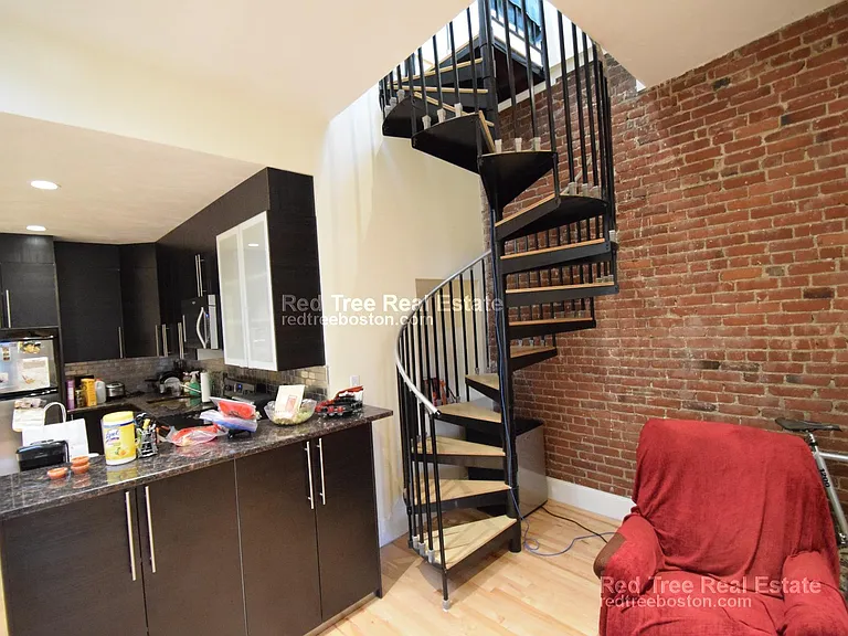 1203 Beacon St #5A — Photo 5