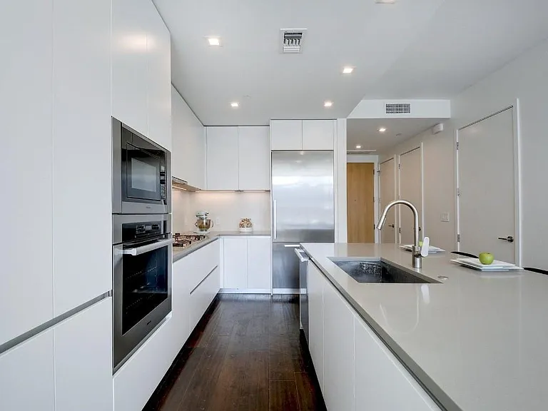 501 West Ave #703 — Photo 10