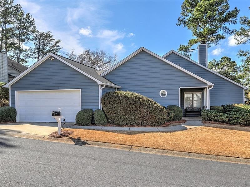 1st image of 136 Alicia Ct