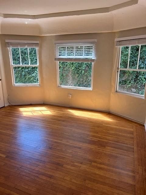 1st image of 468 Stow Ave #3