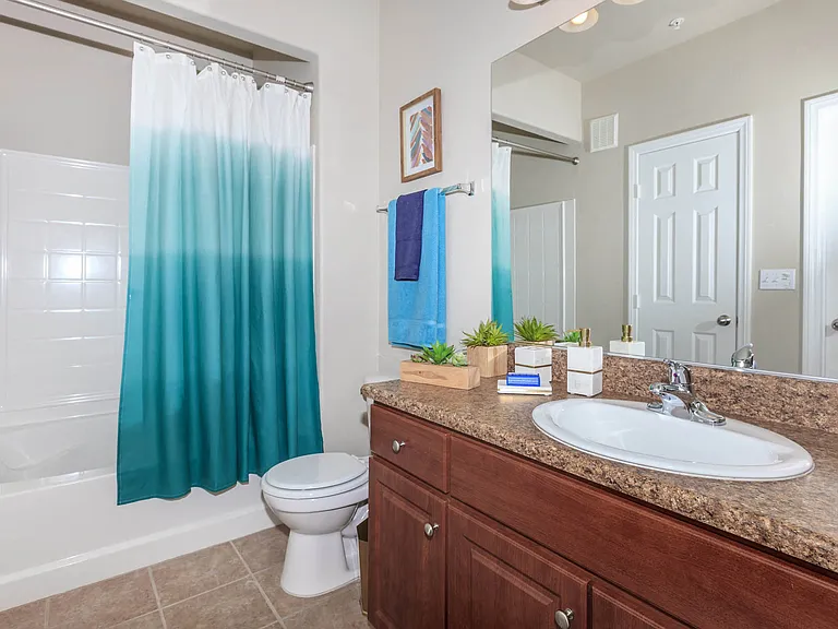 1c1 757 SQFT 1 Bed 1 Bath