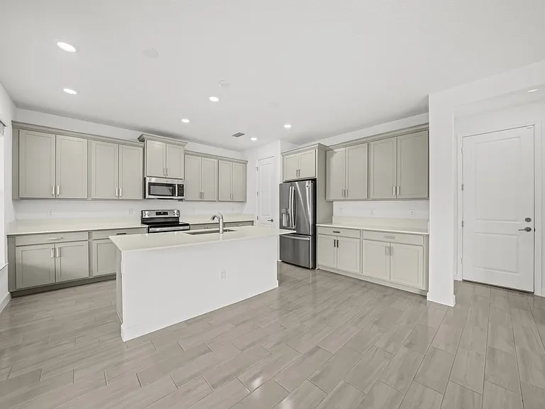 640 Veridian Cir NW — Photo 7