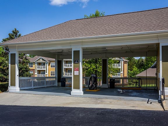 2nd image of 500 Ivy Meadow Ln APT 1E
