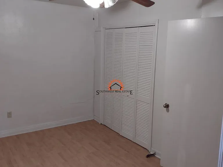 901 Sheldon St — Photo 13