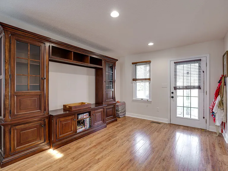 4078 Margate Dr — Photo 17