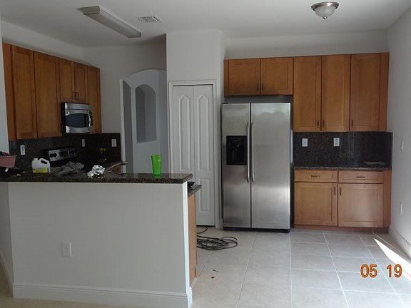 5th image of 11221 NW 84th St #0