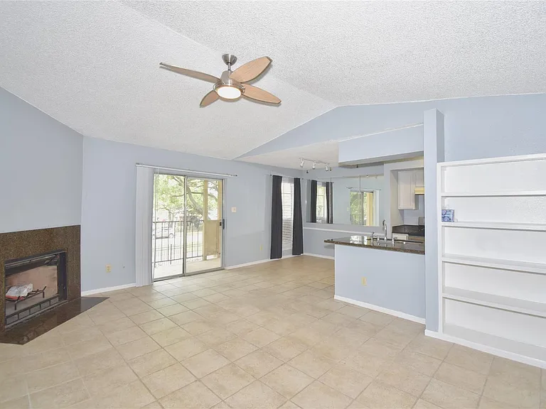 2120 El Paseo St #108 — Photo 4