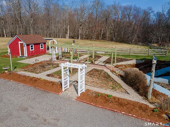 2nd image of 43 Fox Hill Road