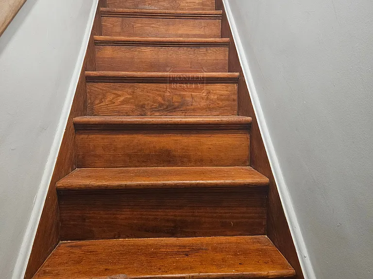 2331 Fleet Ave — Photo 6