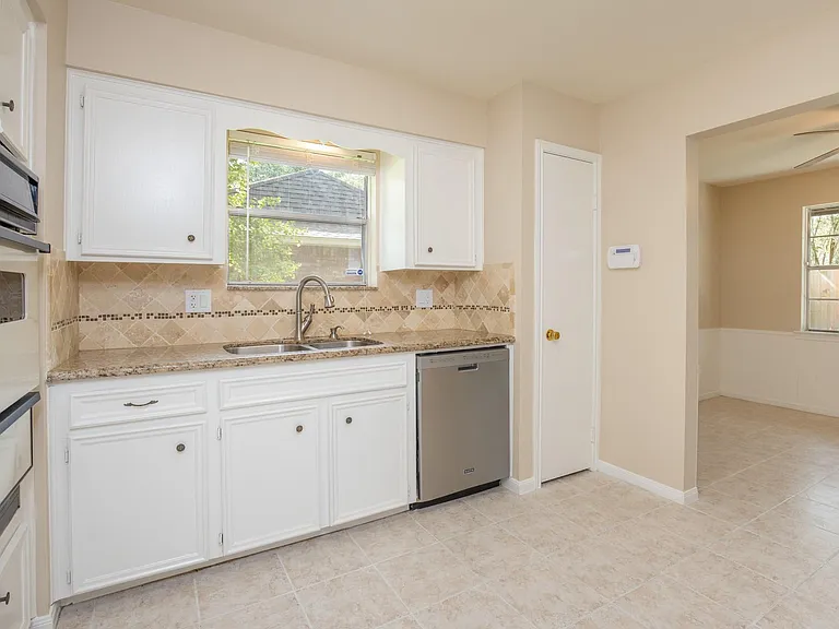 2623 Longleaf Pines Dr — Photo 15