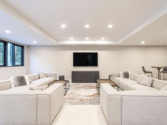 5th image of 2140 1/2 Butler Ave #509A