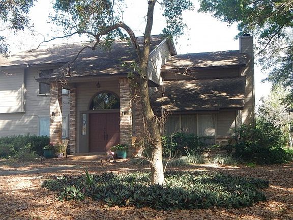 3rd image of 4401 Silver Willow Ct