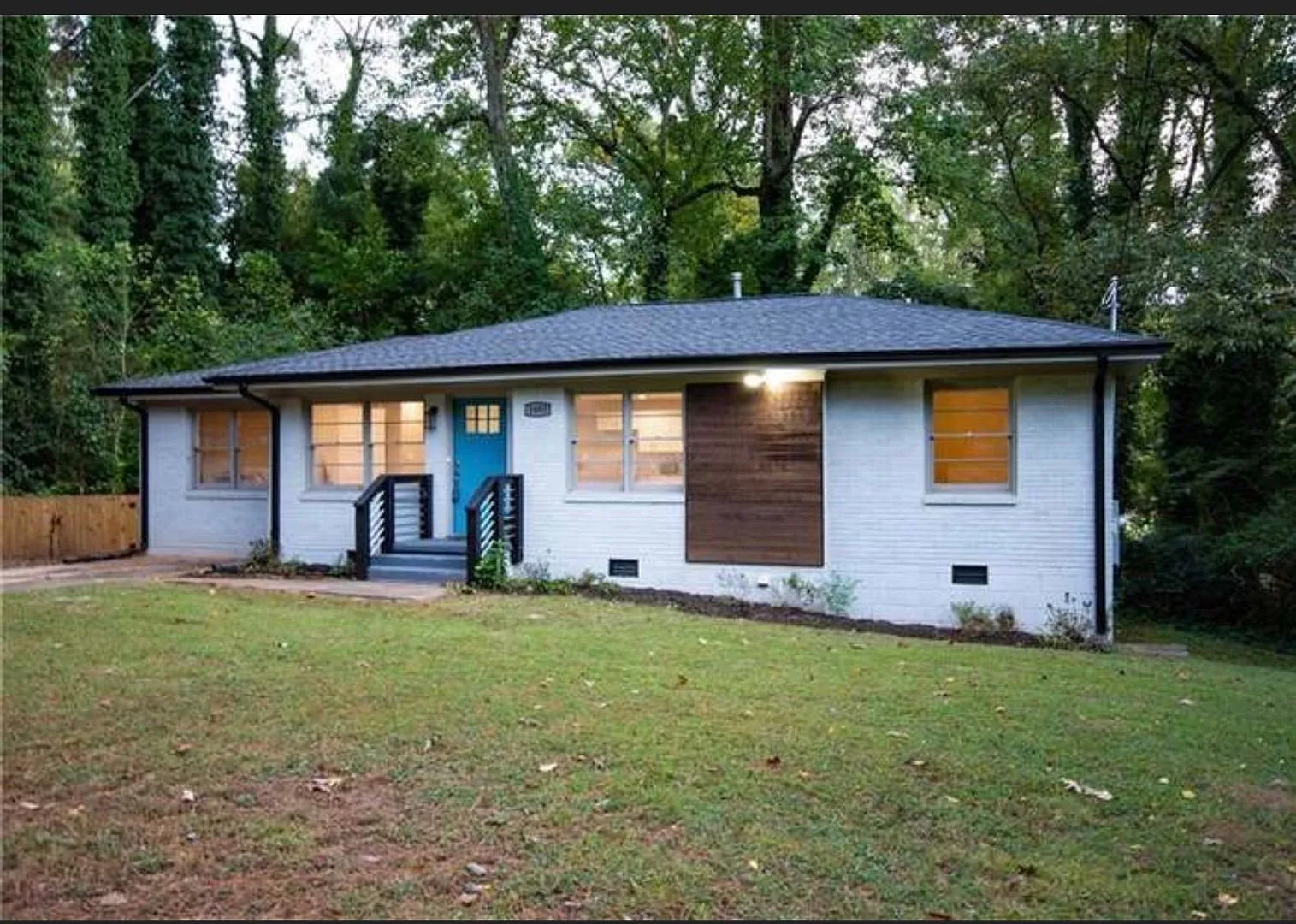 Beautifully renovated 3/2 home in Belvedere Park — Photo 1