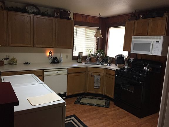 3rd image of 8170 Chipita Park Rd