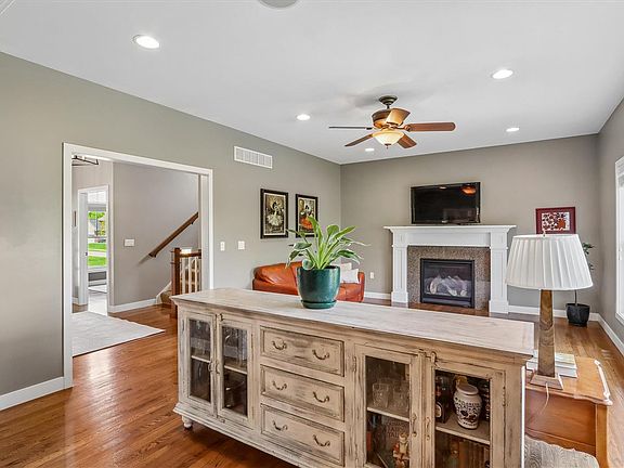 5th image of 1060 Wild Prairie Dr