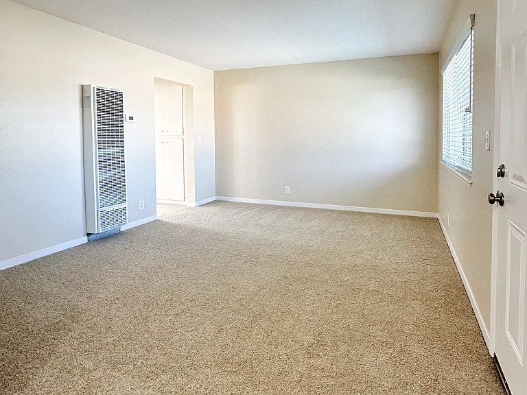 Garden Glen Apartments — Photo 17
