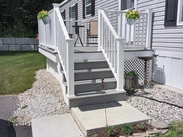 4 Jordan Way, Pepperell, MA 01463