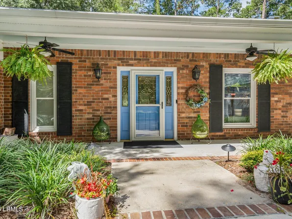 47 Wade Hampton Dr, Beaufort, SC 29907