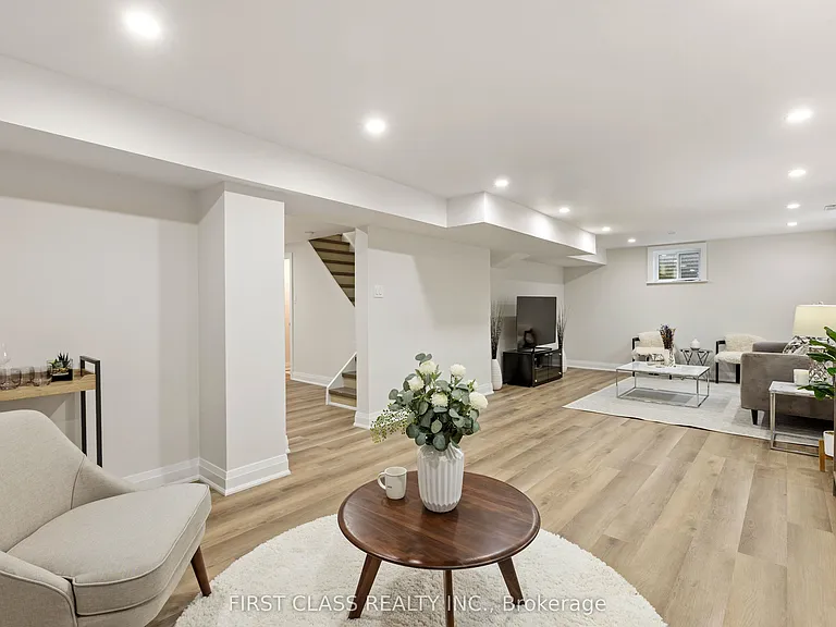 679 Village Pkwy — Photo 38