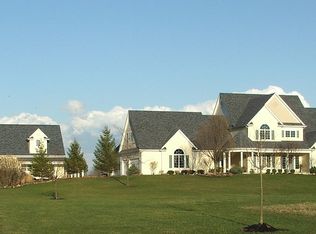 13216 Schwartz Rd, Grabill, IN 46741