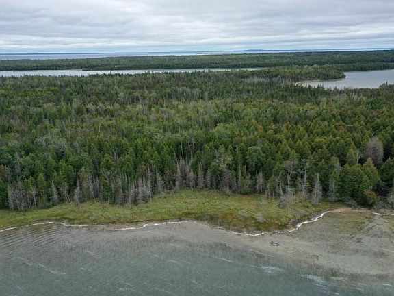 3rd image of E Little Lasalle Rd