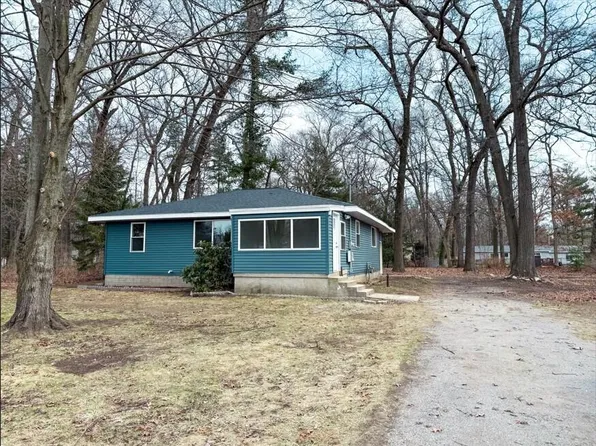 5860 East St, Twin Lake, MI 49457