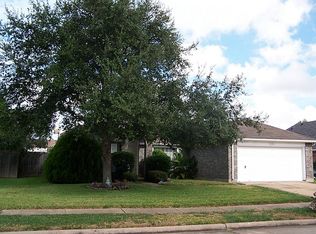 2106 Westminister St, Pearland, TX 77581