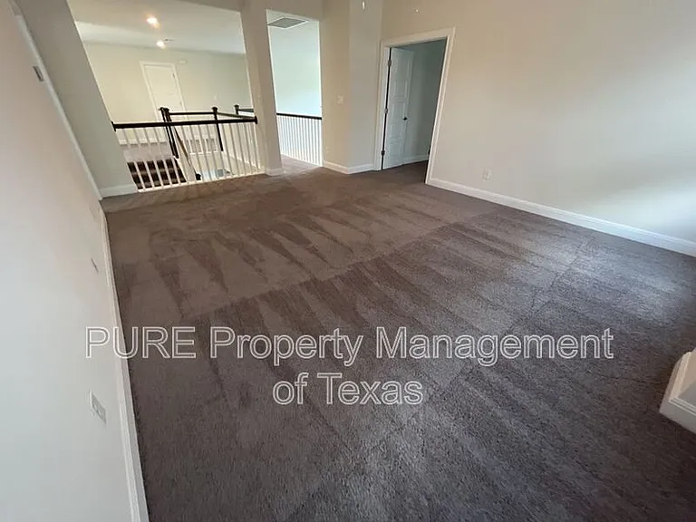 716 Expedition Way — Photo 32