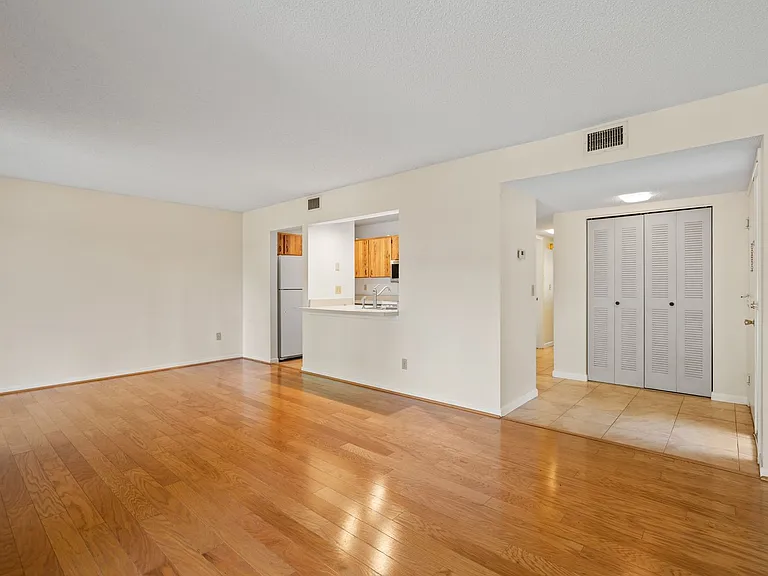54 Veronese Ct — Photo 9