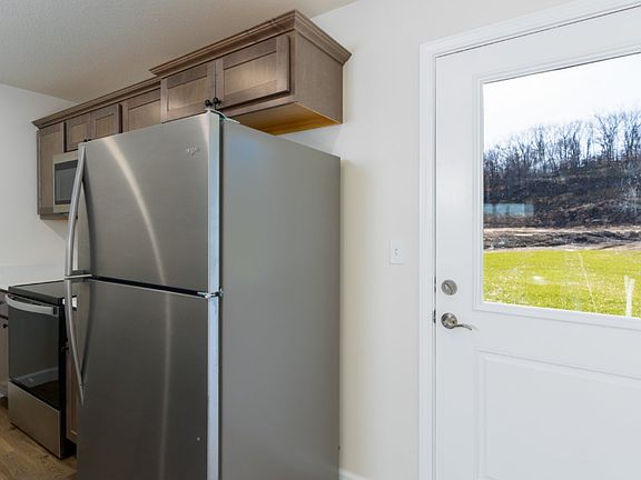 4th image of 1035 Stonehaven Dr #102