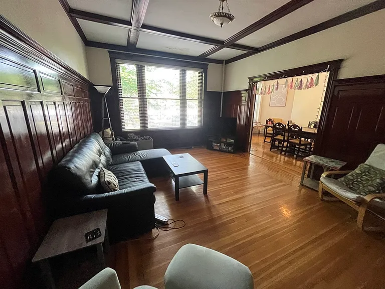 1033 Beacon St #1 — Photo 1