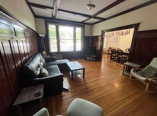 1033 Beacon St #1, Brookline, MA 02446
